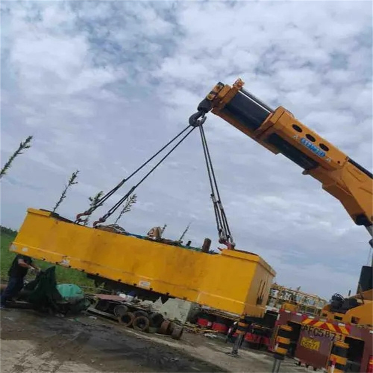 达州随车吊吊集装箱怎么吊