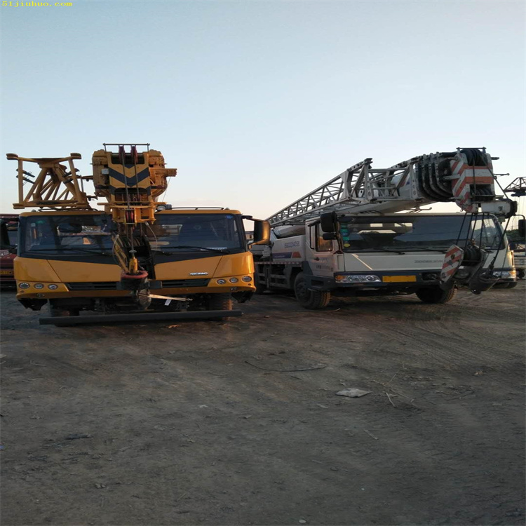 达州吊车吊挖机正确办法