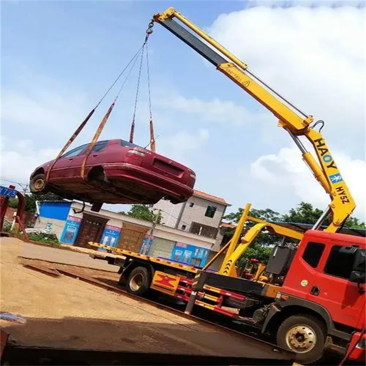 达州吊车吊汽车的正确方法